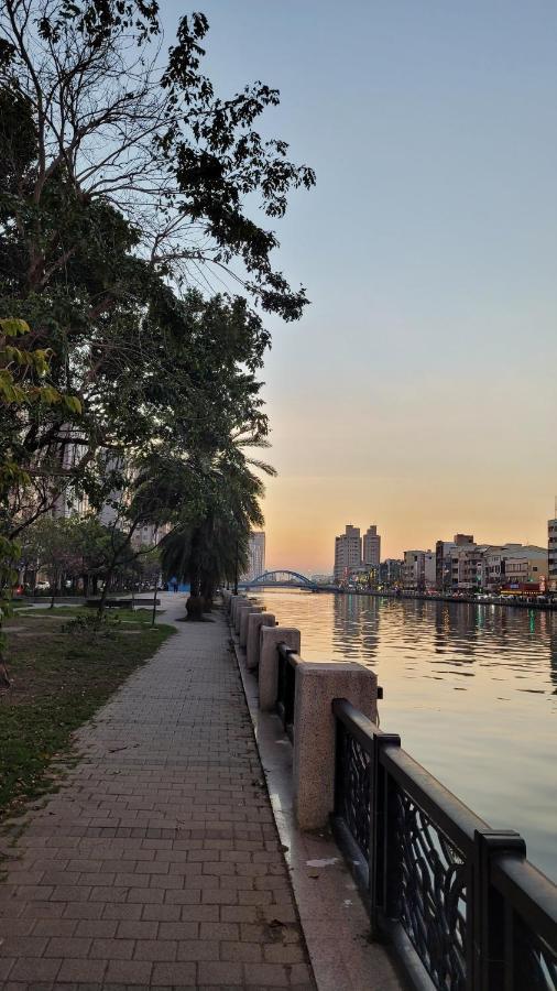 Left Bank 121 Hotel Đài Nam Ngoại thất bức ảnh