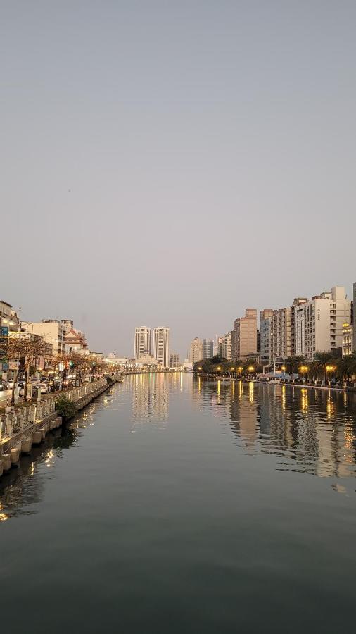 Left Bank 121 Hotel Đài Nam Ngoại thất bức ảnh