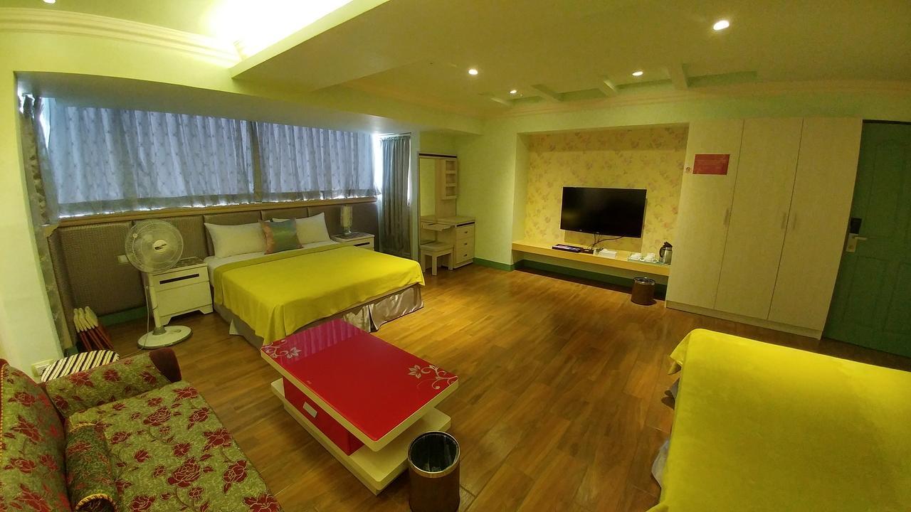 Left Bank 121 Hotel Đài Nam Ngoại thất bức ảnh