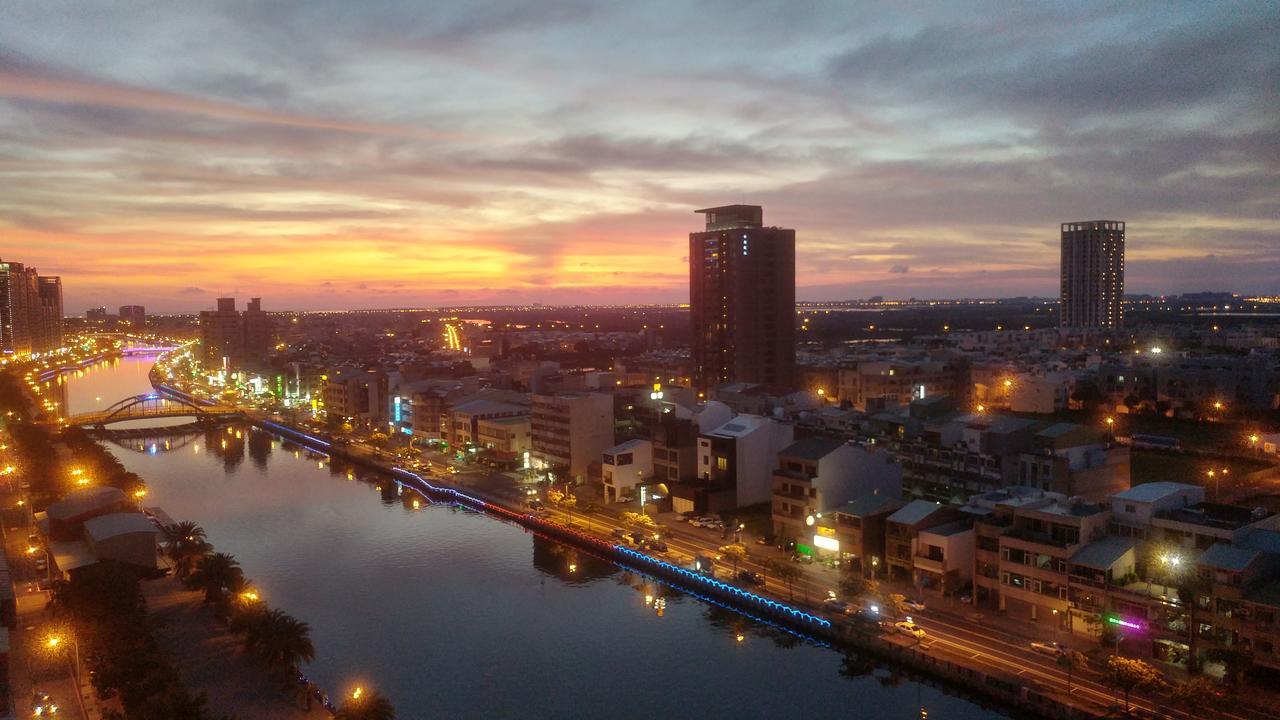 Left Bank 121 Hotel Đài Nam Ngoại thất bức ảnh